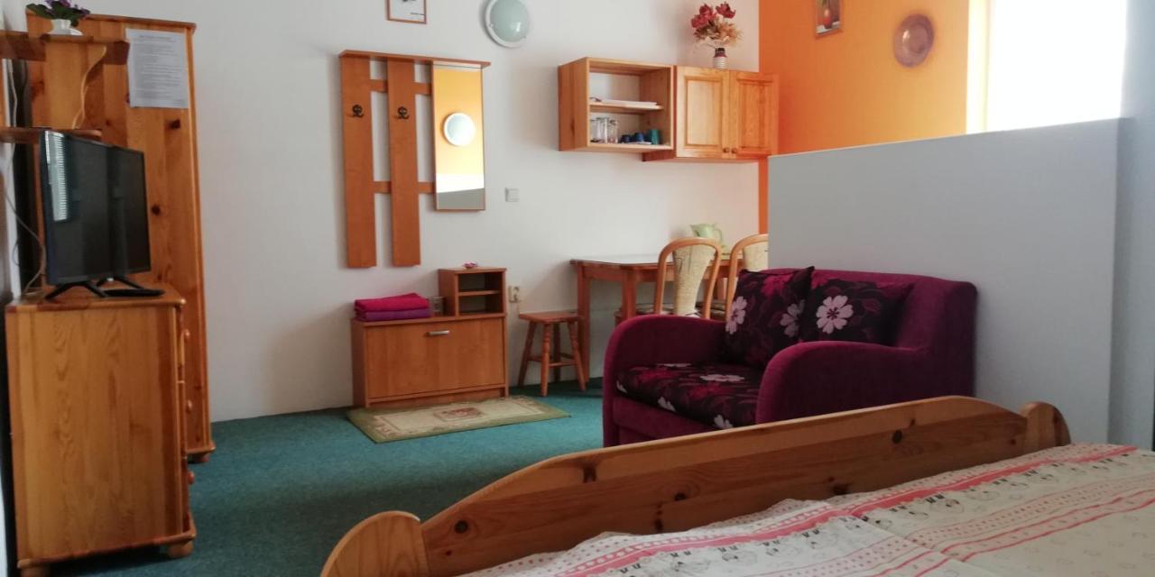 Zeleny Dom Hotel Bojnice Buitenkant foto